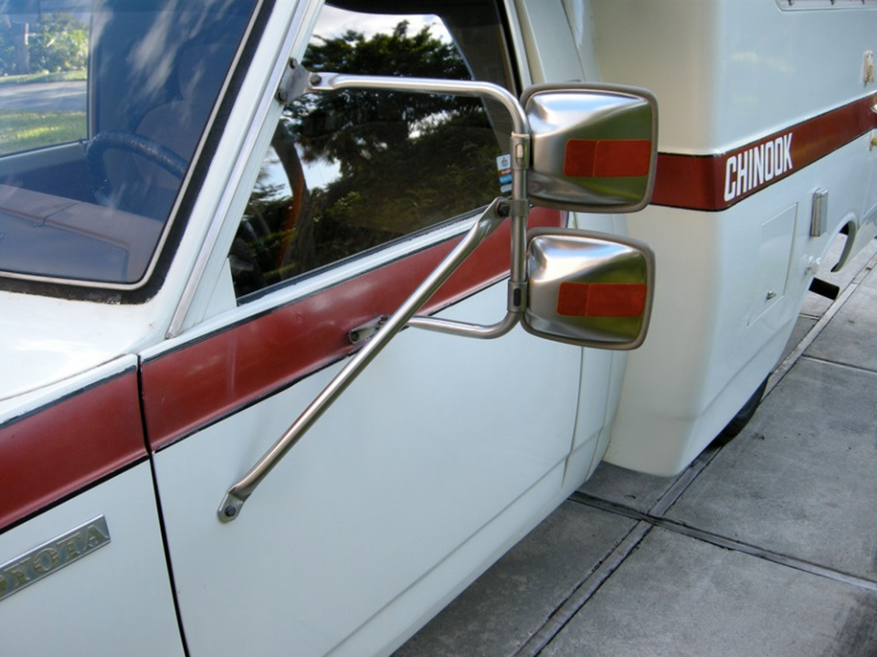 Toyota-Chinook-1977-perfect-camper-mini-rv-adventure-vehicle-8